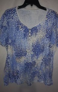 Banabee XL Blue White Creme Dab Print Top